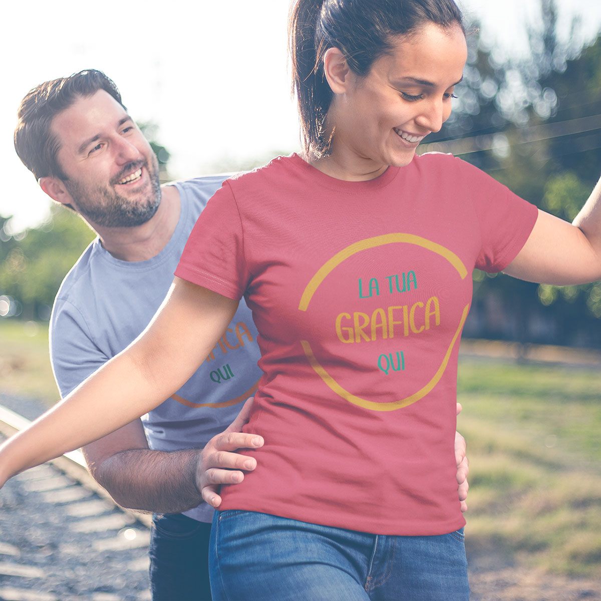 T-shirt personalizzata con ricamo a tratto / Regalo con ritratto personalizzato - Italia